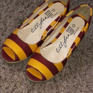Lilly bee maroon and gold wedges